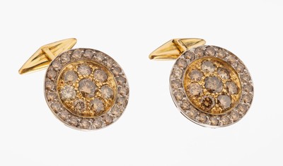 Paar 18 kt Gold Diamant-Manschettenknöpfe, GG/WG 750/000, Diamanten zus. ca. 10 ct Braun/si, ca. 17 g