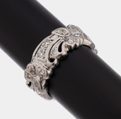 Platin Diamant-Ring, Platin gepr., rundum bes. mit Brillanten und 8/8-Diam. zus. ca. 0.50 ct Weiß/si, florales Design mit Ranken, ca. 8.7 g, RW 52