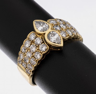14 kt Gold Diamant-Ring, GG 585/000, 2 Diamant-Tropfen und 30 Brillanten zus. ca. 2.0ct Weiß/si, ca. 5.7 g, RW 61