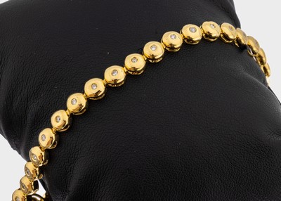 18 kt Gold Brillant-Armband, GG 750/000, 30Brillanten zus. ca. 0.87 ct Weiß-get. Weiß/si-p1, L. ca. 18.5 cm, Kastenschloss mit 2 ...