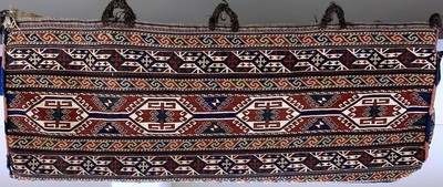 Shahsawan Mafrasch, Persien, um 1900, Wolleauf Wolle, ca. 110 x 55 x 40 cm, EHZ: 2