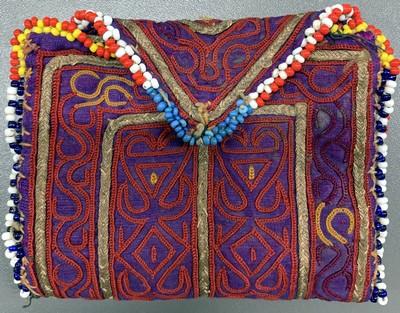 "Geldbeutel", Uzbekistan, Anfang 20.Jhd, Seiden-Metallstickerei, ca. 18 x 12 cm, EHZ: 2