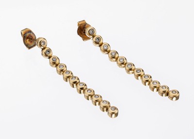 Paar 14 kt Gold Brillant-Ohrstecker, GG 585/000, 22 Brillanten zus. ca. 0.22 ct Weiß/si, ca. 4.7 g. L. ca. 3.8 cm