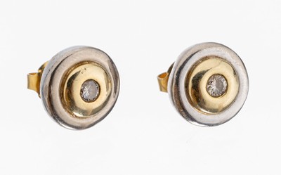 Paar 14 kt Gold Brillant-Ohrstecker, GG/WG 585/000 gepr., 2 Brillanten zus. ca. 0.14 ct Weiß/p1, ca. 5.8 g, D. ca. 10.8 mm