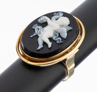 14 kt Gold Kamee-Ring, GG 585/000, Lagenstein Kamee mit Putto Motiv, ca. 8.8 g, RW 57