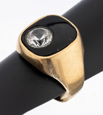 18 kt Gold Onyx-Ring, GG 750/000, schlichteGestaltung, Onyxplatte mit Diamantimitation, RW 59, ca. 8.3 g