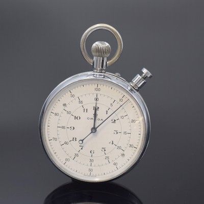 OMEGA große Alleszähler-Stoppuhr, Schweiz um 1952, verchr. Nickelgeh., Boden u. Glasrand aufgedr., Nullstell-Drücker arretierbar, weißes ...