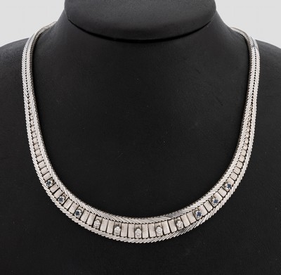 14 kt Gold Brillant-Saphir-Collier, WG 585/000, part. sat., 5 Brillanten zus. ca. 0.20 ct Weiß/si, 6 rundfacett. Saphire zus. ca. 0.18 ct, L. ca. ...