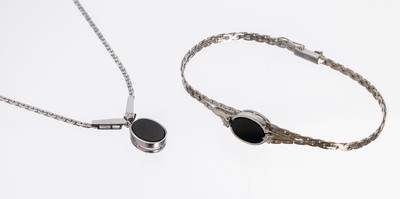8 kt Gold Onyx-Diamant-Schmuckset, WG 333/000, best. aus: 1 Collier, L. ca. 43 cm, Kastenschloss mit Sicherheitsacht, bewegl. Abhängung mit ovaler ...