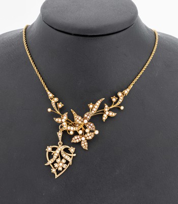 15 kt Gold Perl-Collier, um 1870-90, GG 625/000, geschwungenes Mittelteil, kl. Flussperlen, bewegl. Herzabhängung, sek. aber sehr gut passend, L. ...