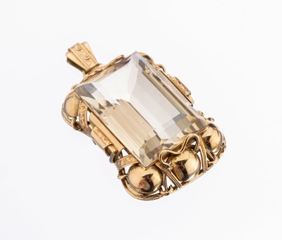 14 kt Gold Rauchquarz-Anhänger, deutsch 1940er Jahre, GG 585/000, im oktogonalen Treppenschliff facett. hellbrauner Rauchquarz ca. 32 ct, schöne ...