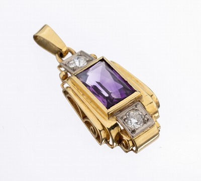 14 kt Gold Diamant-Amethyst-Anhänger, deutsch um 1940, GG/WG 585/000, facett. Amethyst ca. 2.00 ct, 2 in WG gefasste Altschliffdiamanten zus. ca. ...