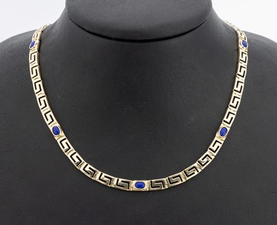 14 kt Gold Lapislazuli-Collier, GG 585/000,Mäandermuster, 7 Zwischenglieder mit Lapislazuli-Cabochons, L. ca. 45 cm, Kastenschloss mit ...