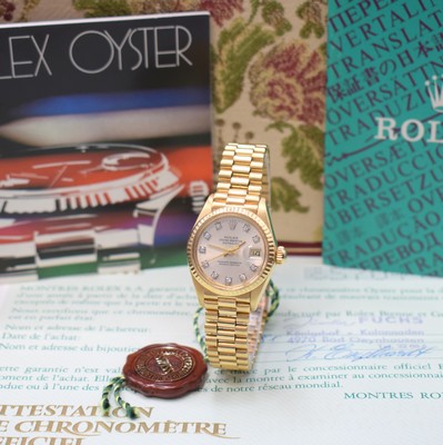 ROLEX Damenarmbanduhr Oyster Perpetual Datejust Referenz 6917, Chronometer der Superlative in GG 750/000 inkl. Präsidentband m. Faltschl., Boden u. ...