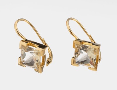 Paar 18 kt Gold Citrin-Ohrhänger, GG 750/000, quadratisch, 2 Citrin-Carrees zus. ca. 6.0 ct, ca. 7.8 g