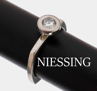 14 kt Gold NIESSING Brillant-Ring, WG 585/000, 1 Brillant ca. 0.25 ct Weiß/si2, ca. 3.5 g, RW 52