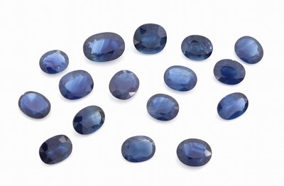 16 lose Saphire, ovalfacett., zus. ca. 40.30 ct