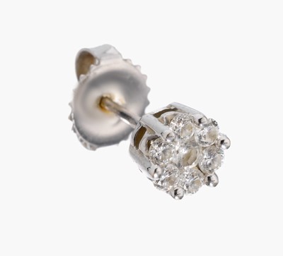Einzelner 18 kt Gold Brillant-Ohrstecker, WG 750/000, blütenförmig, 7 Brillanten zus. ca. 0.22 ct Weiß/si, ca. 1.0 g, D. ca. 5.8 mm