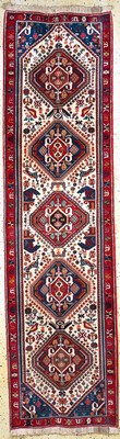 Ghaschgai alt, Persien, Mitte 20.Jhd, Wolleauf Wolle, ca. 282 x 78 cm, EHZ: 2(Wellig)
