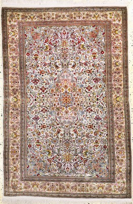 Ghom Seide fein, Ägypten, Mitte 20.Jhd, reine Naturseide, ca. 144 x 98 cm, EHZ: 2-3