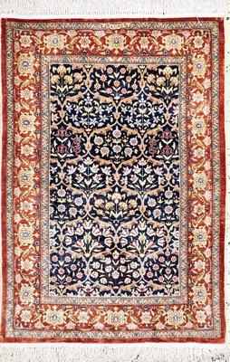 Hereke Seide fein signiert, Türkei, Mitte 20.Jhd, reine Naturseide, ca. 85 x 58 cm, ca. 1,0 Mio. Kn/qm, EHZ: 1-2