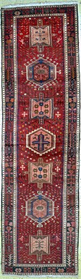Garadjeh alt, Persien, Mitte 20.Jhd, Wolle auf Baumwolle, ca. 336 x 97 cm, EHZ: 2
