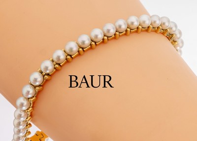 18 kt Gold Perl-Armband, GG 750/000, qualitätvolle Verarbeitung, 40 Akoyazuchtperlen, D. ca. 4.8 mm, L. ca. 20 cm,Kastenschloss mit ...