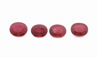 Lot 4 lose facett. Rubine, zus. 10.88 ct, oval, (beh.)