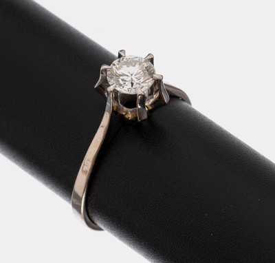 18 kt Gold Brillant-Ring, WG 750/000, 1 Brillant ca. 0.80 ct l.get.Weiß/p1, ca. 3.3 g, RW 59
