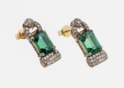 Paar 14 kt Gold Turmalin Brillant Ohrstecker, GG/WG 585/000, 2 facett. Turmalinbaguettes zus. ca. 3.80 ct, in WG gefasste 59 8/8- Diamanten zus. ca. ...