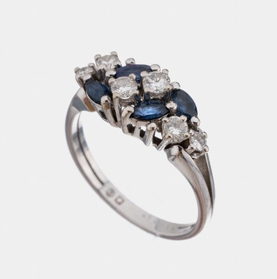 14 kt Gold Saphir-Brillant-Ring, WG 585/000, 4 Saphir-Navettes zus. ca. 0.60 ct, 6 Brillanten zus. ca. 0.39 ct Weiß/si, Karatangaben grav., ca. 4.0 ...
