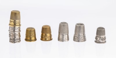 Konvolut 9 Fingerhüte, um 1900, 800er Silber, Silber gepr. und Metall, teilw. vergoldet, versch. Herkunftsländer, versch. Größen und Dekore, 2 x ...
