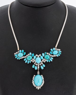 18 kt Gold Türkis-Diamant-Collier, WG 750/000, Mittelteil bes. mit Türkiscabochons in versch. Formen, Größen und Farbnuancen, umgeben von ...