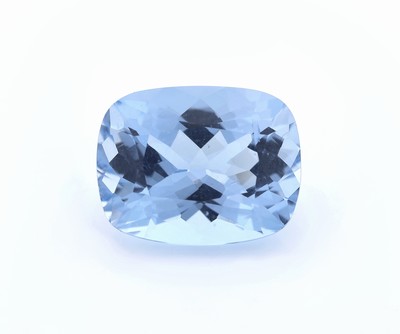 Loser Aquamarin ca. 12.36 ct, facett. Kissenschliff, 16.61 x 13.00 x 9.26 mm, von schöner Farbe, beh. (minimale Kerbe auf der Rs.) mit AIG Expertise