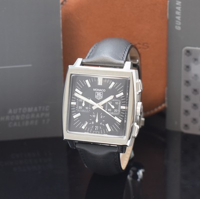 TAG HEUER Armbandchronograph Monaco in Stahl Referenz CW2111, Automatik, Schweiz um 2005, Boden 4-fach verschr., orig. Lederband m. orig. Faltschl., ...