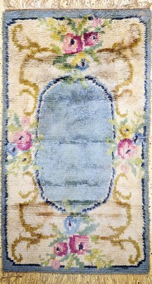 Wollteppich, Europa, Mitte 20.Jhd, Wolle auf Baumwolle, ca. 200 x 115 cm, EHZ: 2