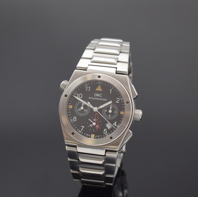 IWC Armbandchronograph mit Weckfunktion Serie Ingenieur Referenz 3805, Schweiz um 1995, quarz, Edelstahlgeh., Boden und Krone verschr., orig. ...