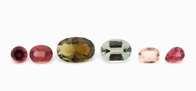 Lot 6 lose Turmaline, zus. ca. 14.70 ct, versch. Größen, Farben und Schliffformen
