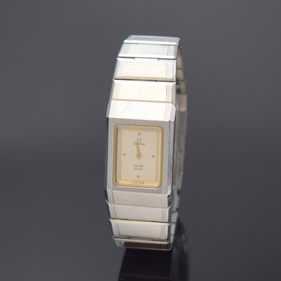 OMEGA De Ville Design Damenarmbanduhr in Stahl/Stahlband, Schweiz um 1980, quartz, rechteck. Geh. m. integr. Band, Boden m. De Ville-Symbol 4-fach ...