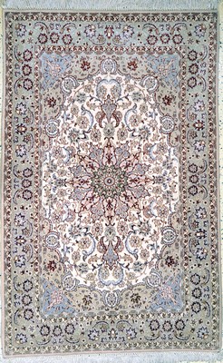 Esfahan fein, Persien, Neuwertig, Korkwollemit und auf Seide, ca. 173 x 110 cm, EHZ: 2