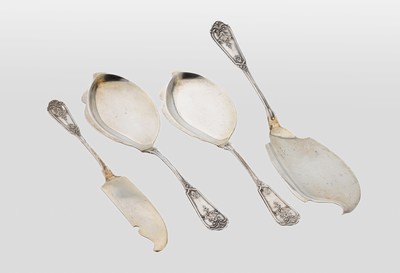 4 Vorlegeteile, deutsch um 1900, 800er Silber,bez. Posen, historizistischer Dekor mit Jugendstilanklängen, best. aus 4 versch. Hebern, fein ...