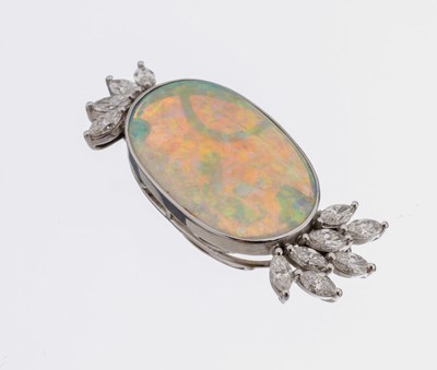 14 kt Gold Opal-Brillant-Anhänger/Brosche, WG 585/000 gepr., Opal mit schönem Farbspiel in Orange, Blau und Grün ca. 10.00 ct, 11 ...