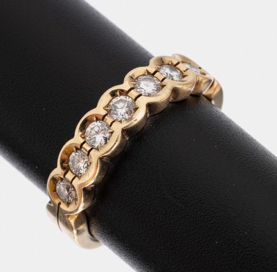 14 kt Gold Brillant-Ring, GG 585/000, 7 Brillanten zus. ca. 0.35 ct Weiß/si, RW 55, ca. 4.3 g