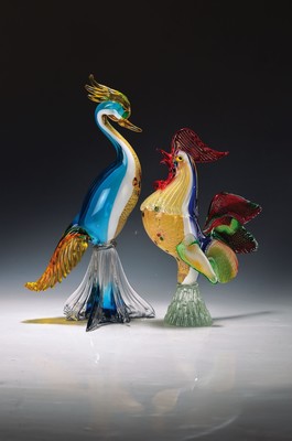 2 Vogelskulpturen aus Glas, 1960/70er-Jahre, Murano, Glas, farbig eingefärbt, mit verschiedenen Einschmelzungen an Glas, Murinen und Silberfolien, ...