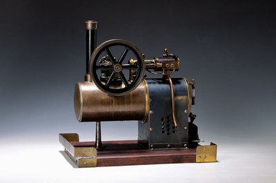Dampfmaschine/Modell, deutsch, um 1935, Eigenbau eines Werkzeugmacher-Meisters, überwiegend Messing und Stahl, komplett mit Druckanzeige, ...