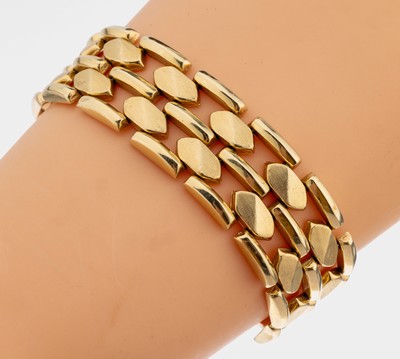 14 kt Gold Armband, GG 585/000, Glieder bewegl. gearbeitet, sat. und pol., L. ca. 19 cm, Kastenschloss mit 2 Sicherheitsachten, ca.34.4 g