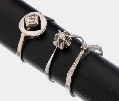 Konvolut 3 14 kt Gold Diamant-Ringe, WG 585/000, insg. 2 Brillanten und 1 Diamant zus.ca. 0.04 ct Weiß/p, RW 52, 53 und 54, ca. 5.2 g