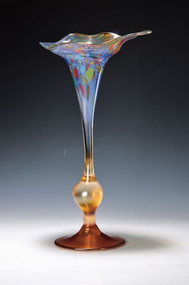 Glasvase, Glashütte Peter Kaspar, Neckarzimmern, datiert 1989, mundgeblasenes Glas, ferbige Einschmelzungen und Einpuderungen, golden irisiert, ...