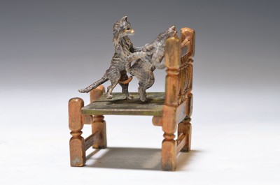 Wiener Bronze, erotische Katzen auf einem Stuhl, sign., ca. 6x5x5 cm