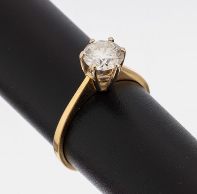 18 kt Gold Brillant-Ring, GG 750/000, 1 Brillant ca. 1.0 ct l.get. Weiß/p2 (behandelt), ca. 2.7 g, RW 54